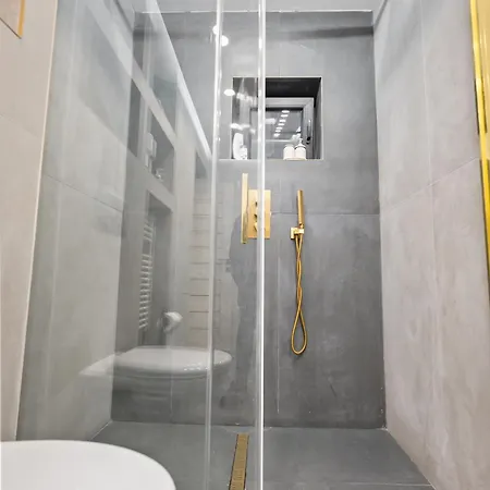 4br - Sleeps 12 - Luxury Apartment *