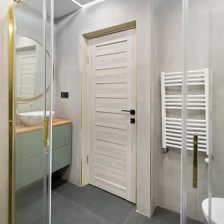 4br - Sleeps 12 - Luxury Apartment