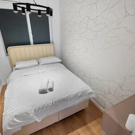 4br - Sleeps 12 - Luxury Apartment *