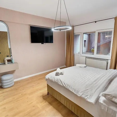4br - Sleeps 12 - Luxury Apartment *