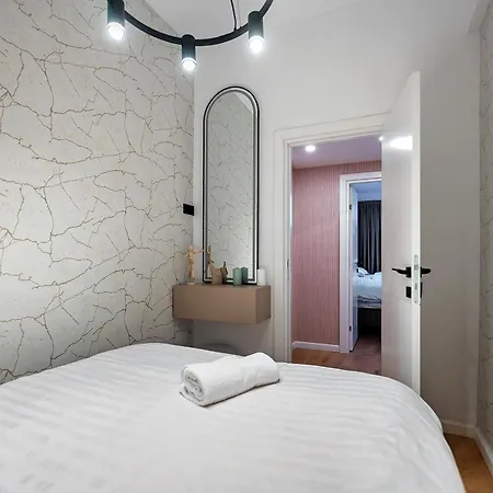 Apartment 4br - Sleeps 12 - Luxury