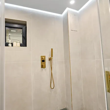4br - Sleeps 12 - Luxury Apartment