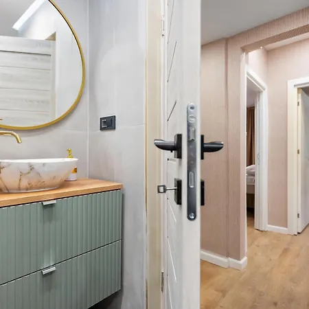 Apartment 4br - Sleeps 12 - Luxury