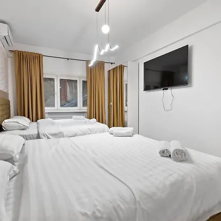 4br - Sleeps 12 - Luxury Apartment
